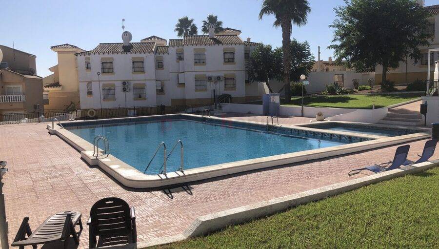 Resales - Apartment - Villamartin