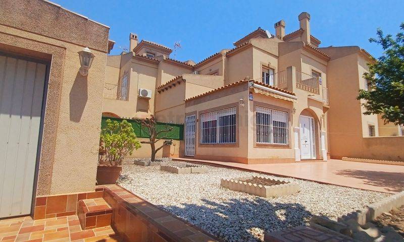 Gebrauchtobjekte - Einfamilienhaus - Torrevieja