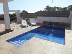 Resales - Villa - Villamartin