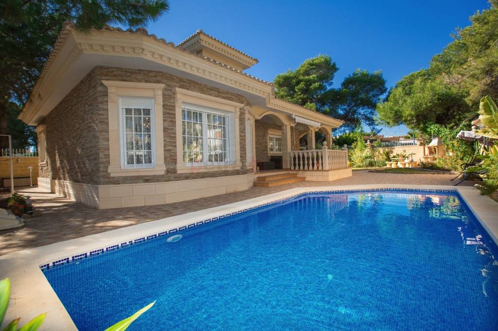 A Vendre - Villa - Punta Prima