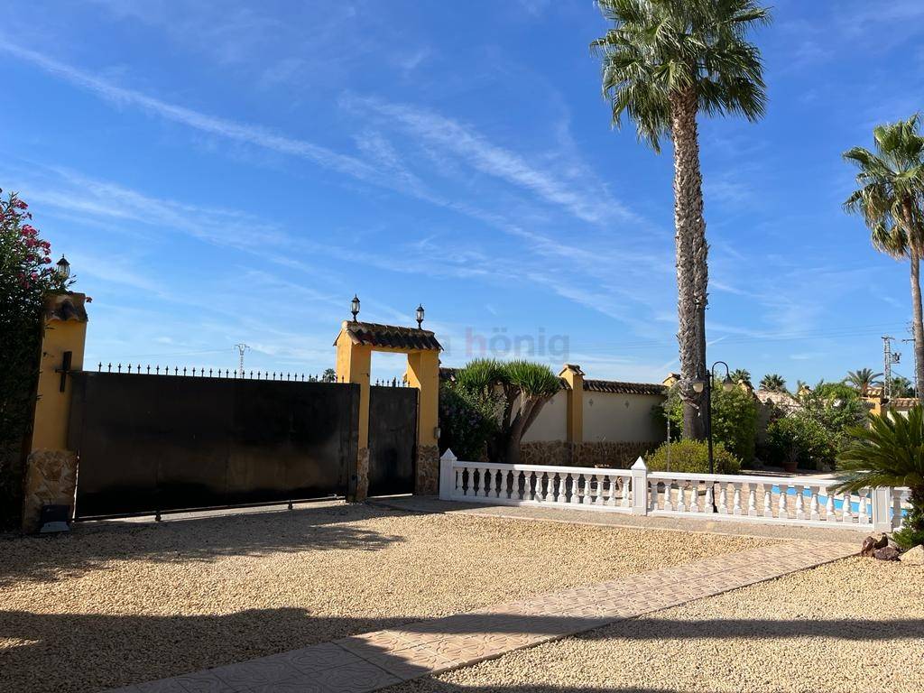 Resales - Villa - Catral