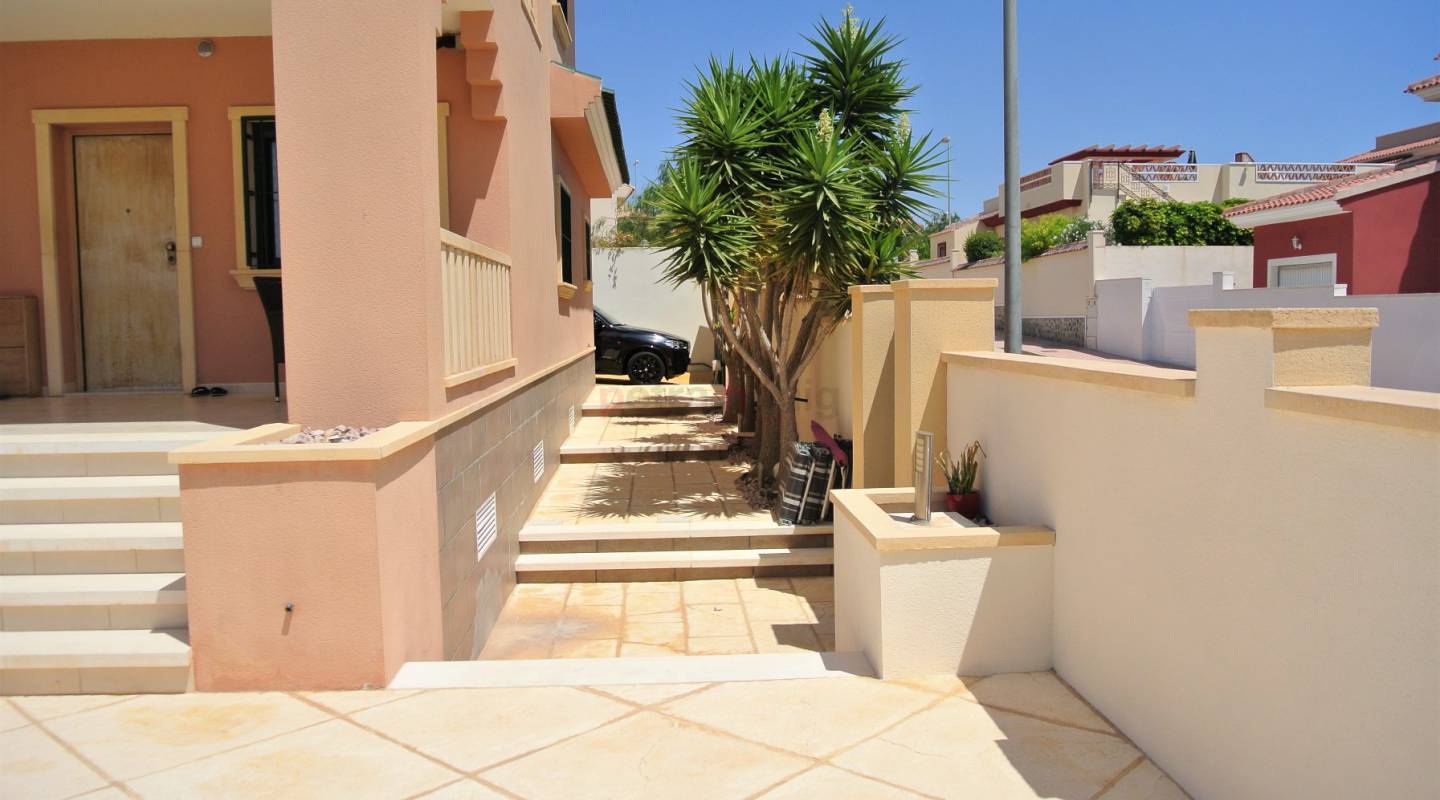 A Vendre - Villa - Ciudad Quesada - La Fiesta