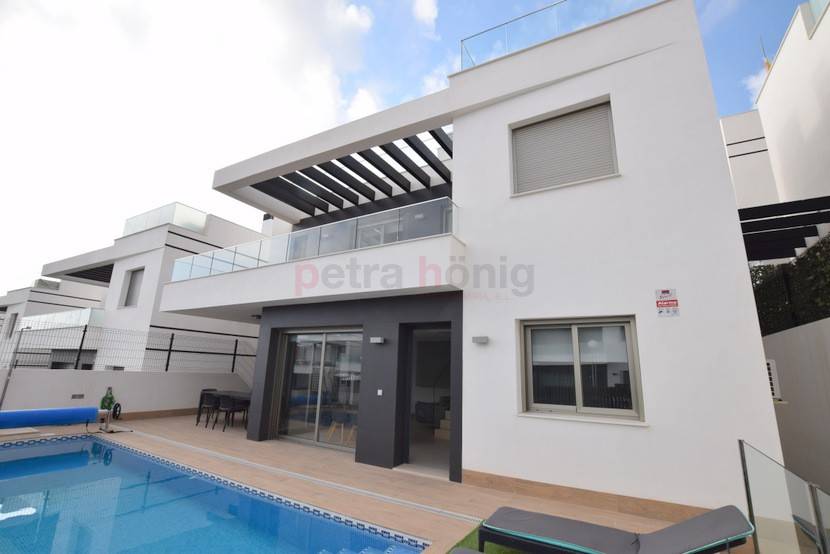 Resales - Villa - Villamartin