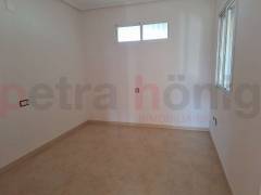 Resales - Apartment - Villamartin