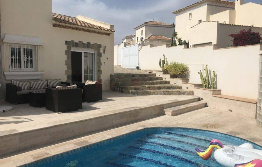 A Vendre - Villa - Villamartin