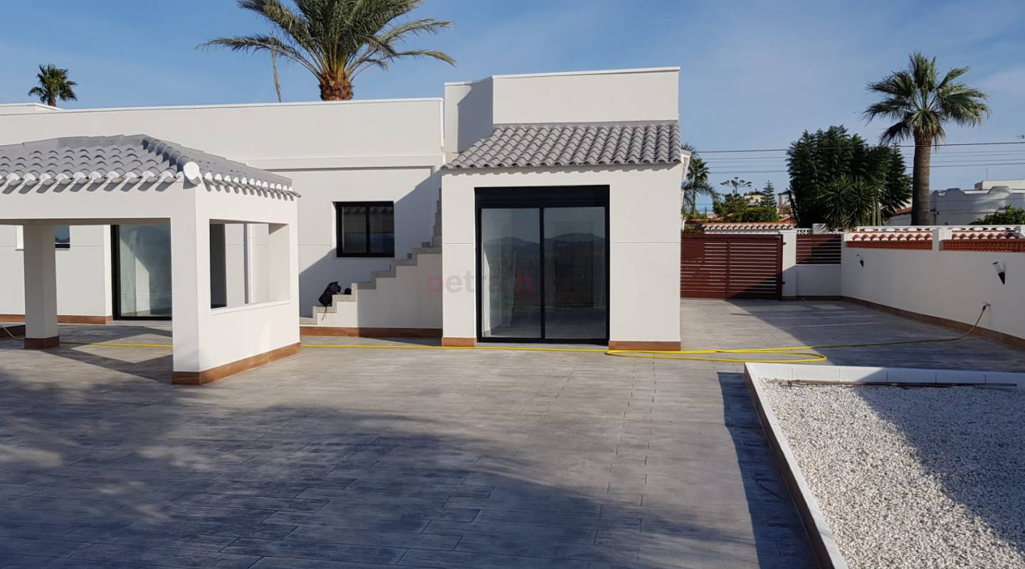 Resales - Villa - Torrevieja - La Torreta