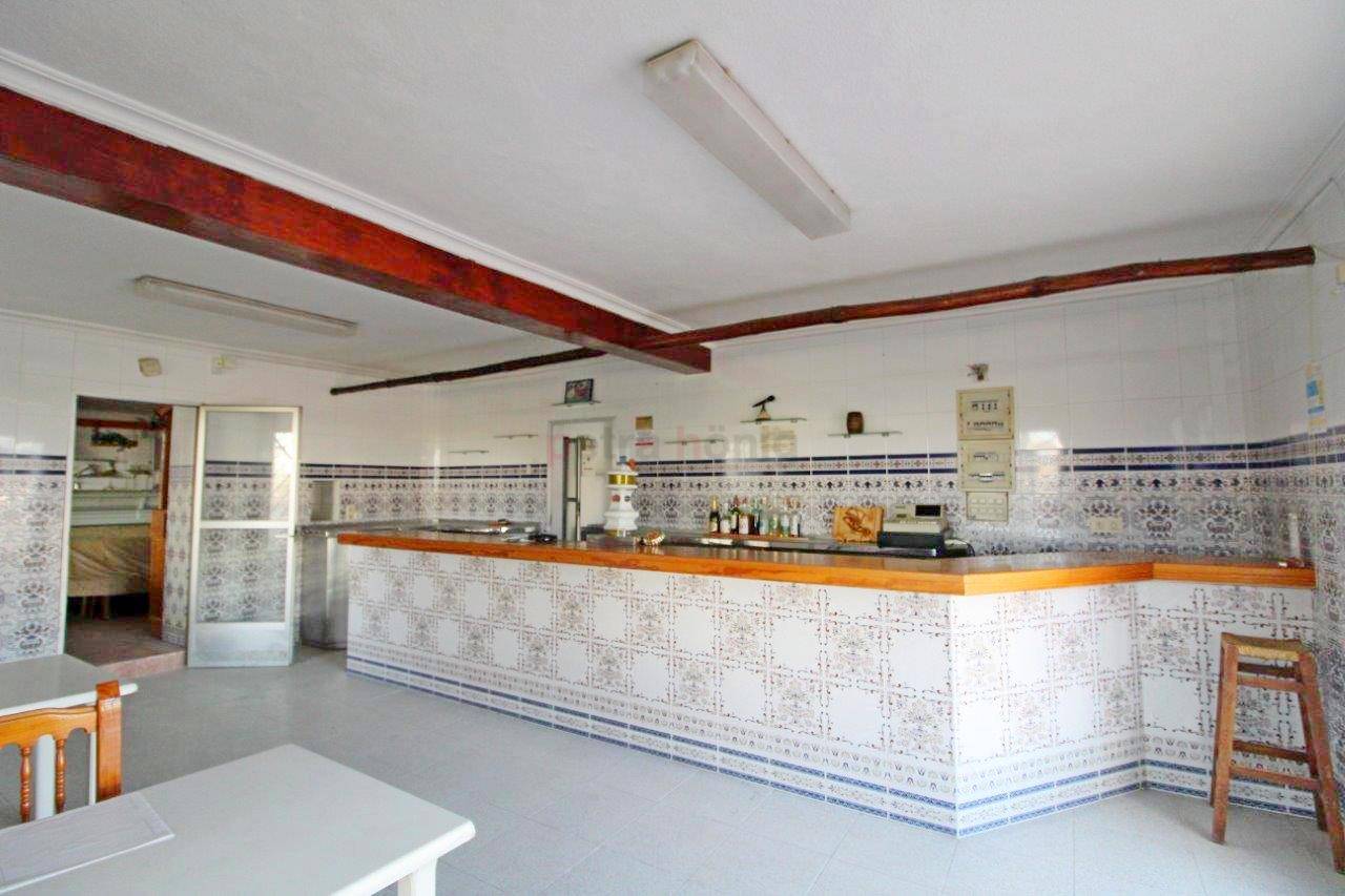 Resales - Commercial - La Mata - Pinomar