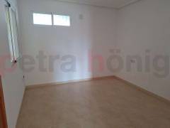 Resales - Apartment - Villamartin