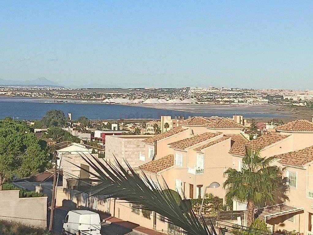 Gebrauchtobjekte - Einfamilienhaus - Torrevieja - Los Balcones