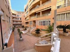 Resales - Lägenhet - Torrevieja - Paseo maritimo