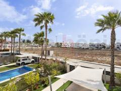 Resales - Villa - Orihuela Costa - Vistabella golf