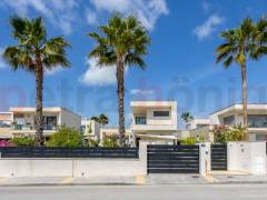 Resales - Villa - Orihuela Costa - Vistabella golf