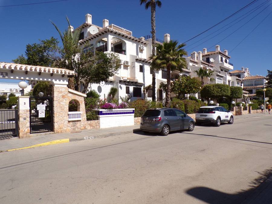 Resales - Apartment - Cabo Roig