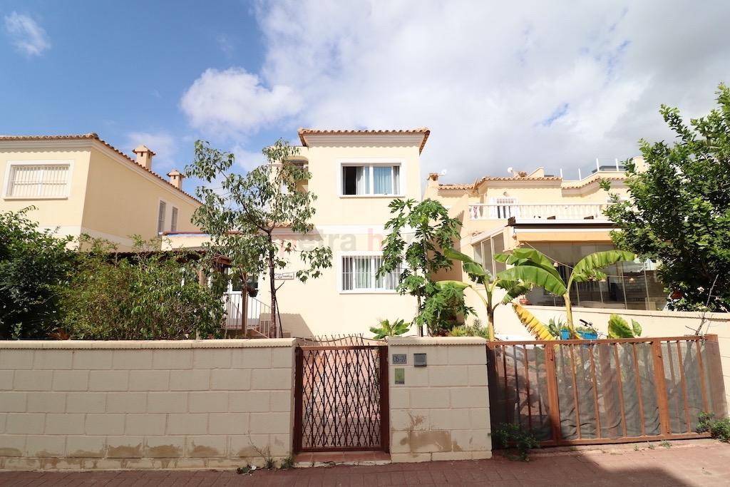 Gebrauchtobjekte - Einfamilienhaus - Orihuela Costa - Lomas De Cabo Roig