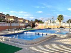 Sale - Бунгало - Orihuela Costa - Punta Prima