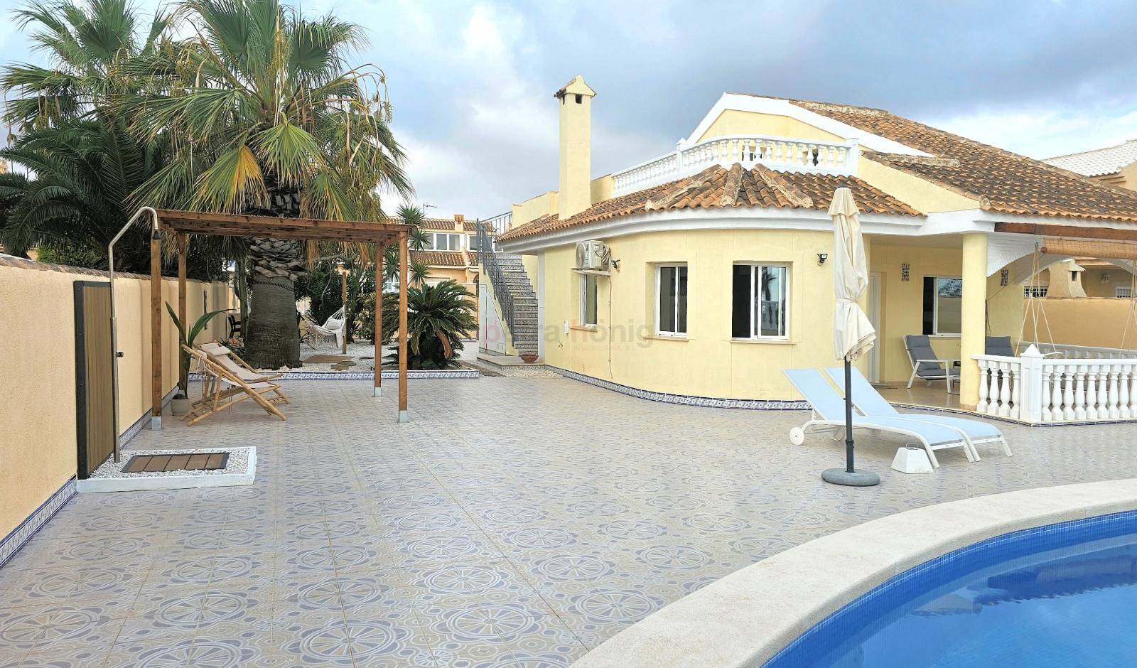 Resales - Villa - Other areas - ESTRELLA DE MAR