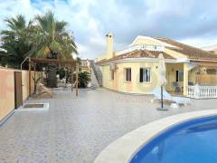 Resales - Villa - Other areas - ESTRELLA DE MAR