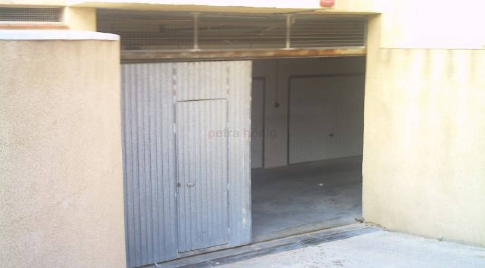 Resales - Commercial - Torrevieja