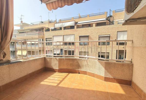 Lägenhet - Resales - Torrevieja - Los Balcones