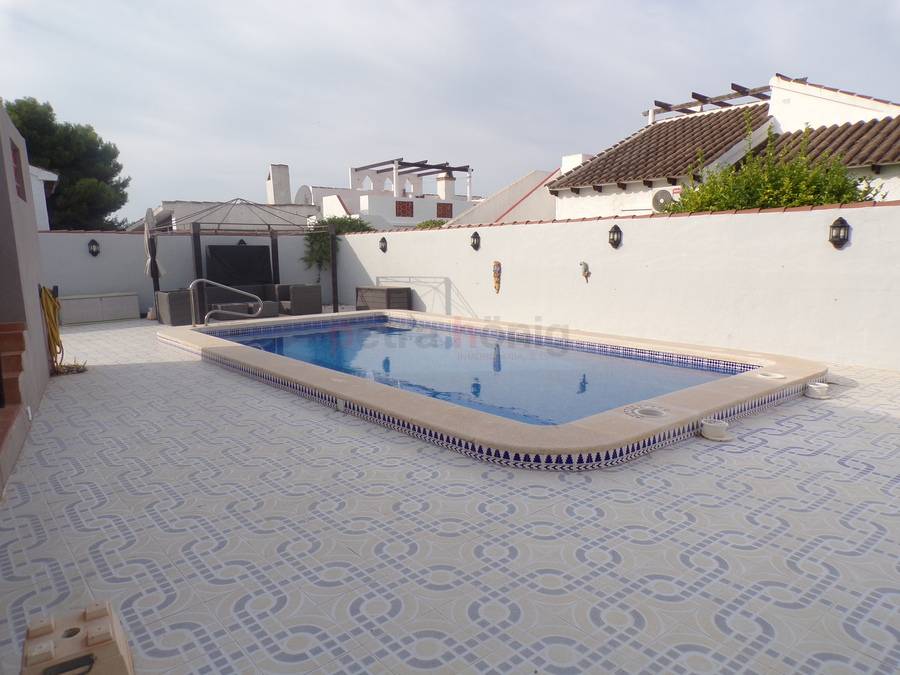 Resales - Villa - Villamartin