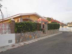 Gebrauchtobjekte - Einfamilienhaus - Torrevieja - Los Frutales