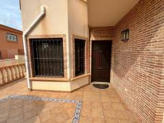 Resales - Villa - Torrevieja Centro - Torrevieja