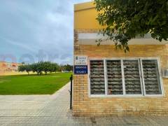 Resales - Villa - Torrevieja - La Siesta