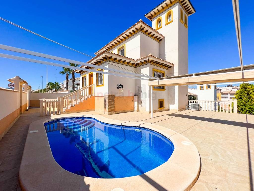 Resales - Villa - Orihuela Costa