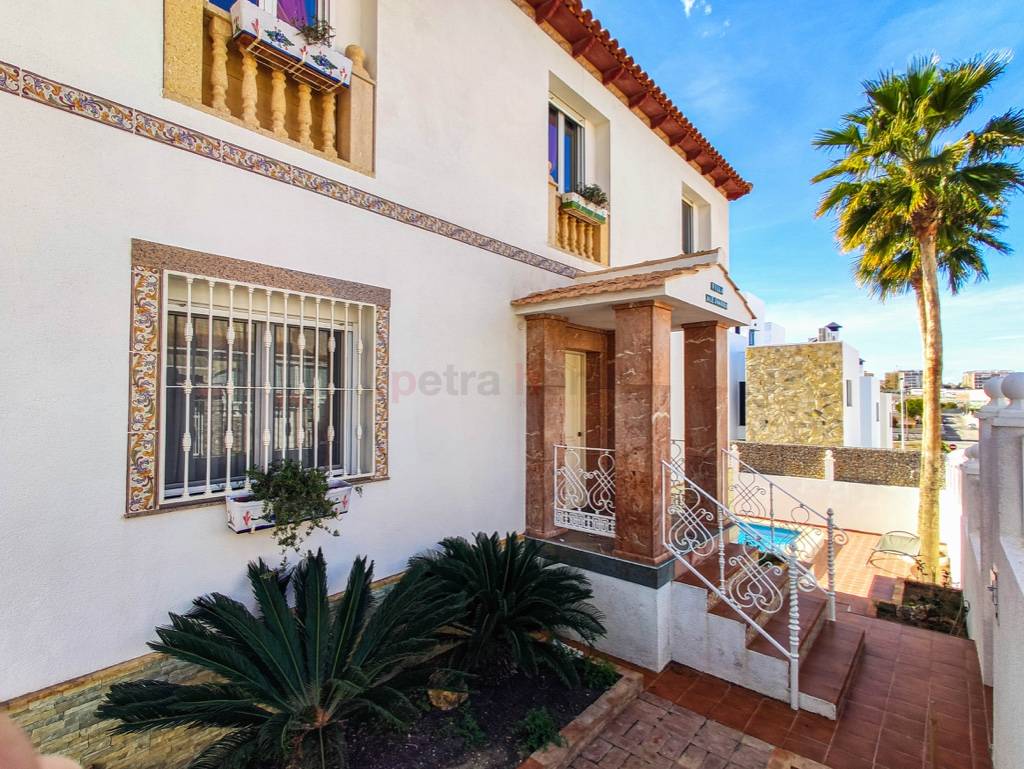 A Vendre - Villa - La Mata