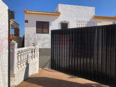 Gebrauchtobjekte - Einfamilienhaus - Torrevieja - Aguas Nuevas
