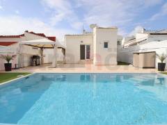 Sale - Вилла - Torrevieja - San Luis