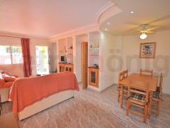 Resales - Townhouse - Lo Crispin