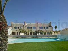 New build - Bungalow - Pilar de La Horadada