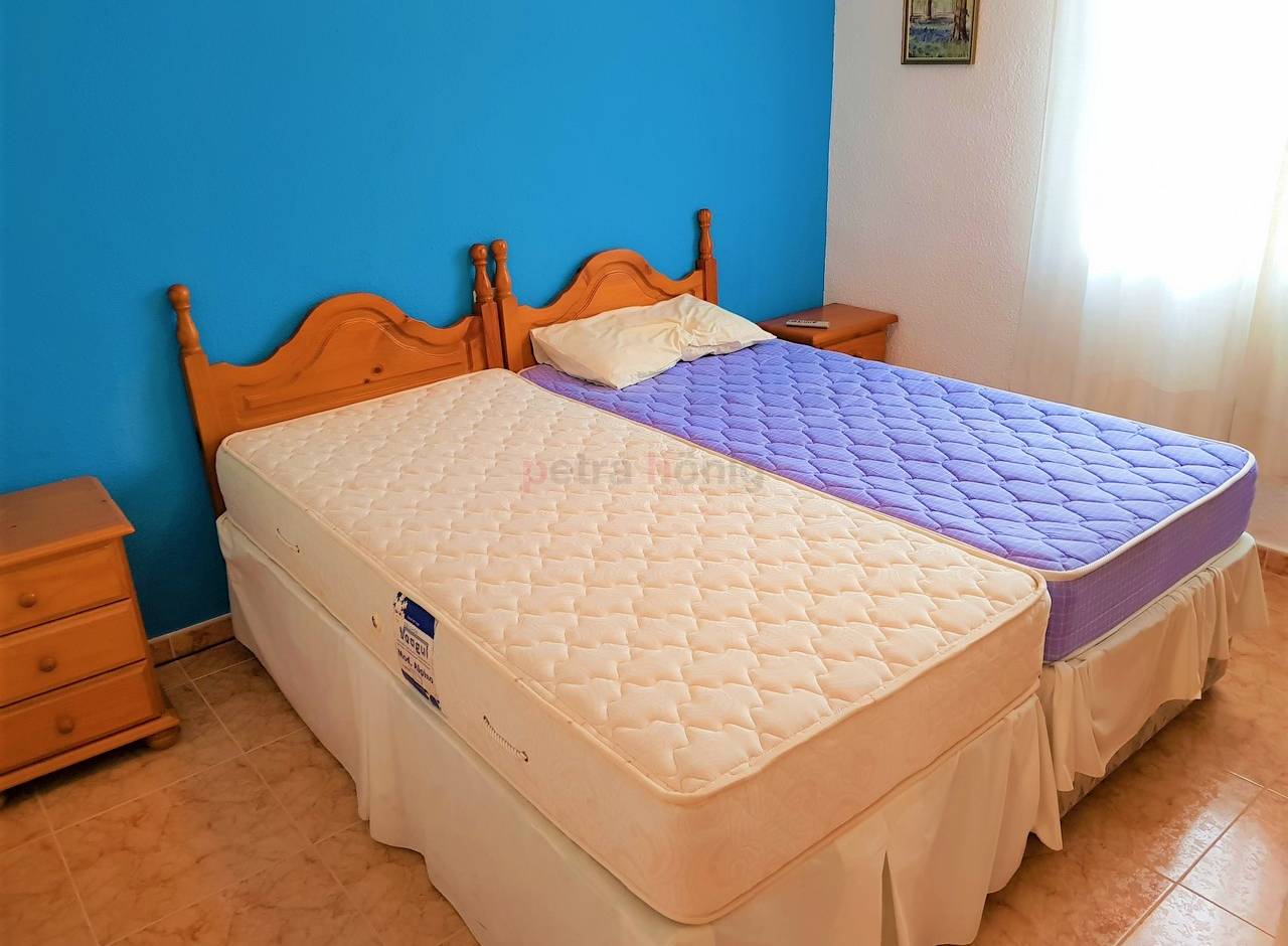 Resales - Villa - Torrevieja - La Siesta