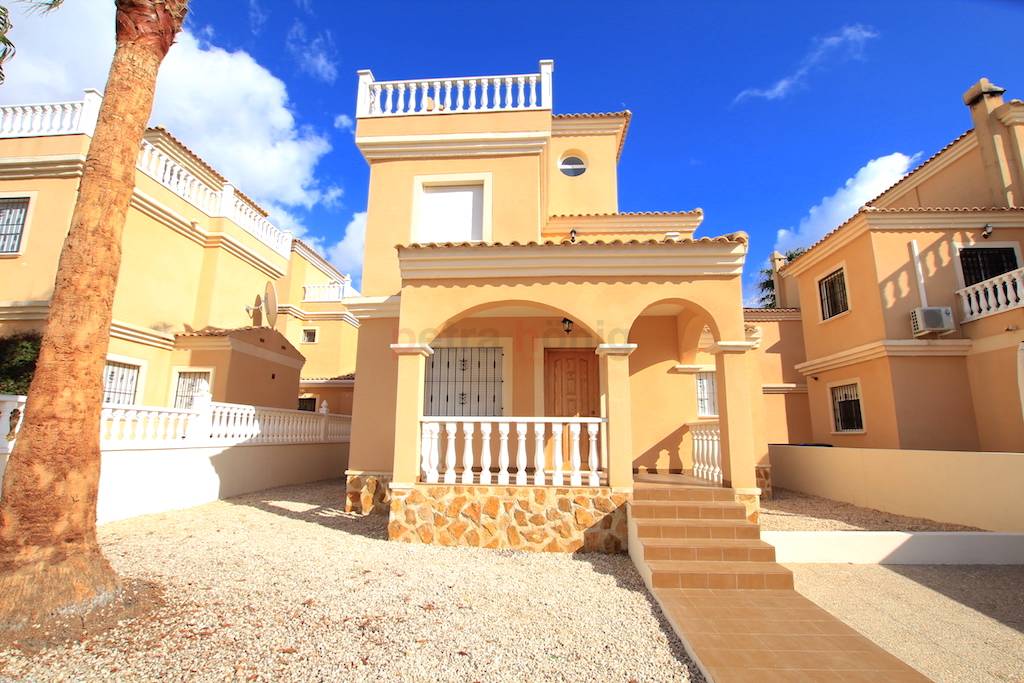 Resales - Villa - Lo Crispin