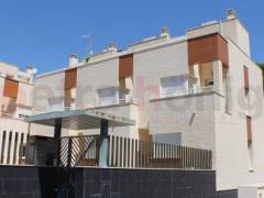 Resales - Townhouse - Torrevieja - Playa de Los Locos