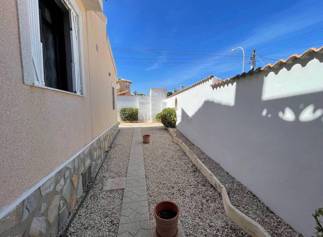 A Vendre - Villa - Ciudad Quesada