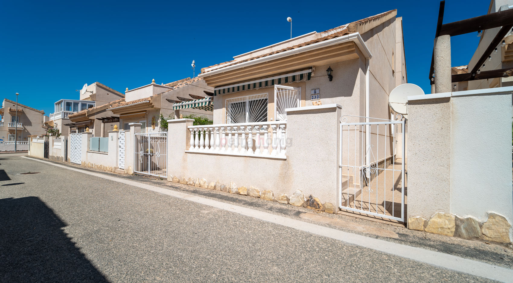 Gebrauchtobjekte - Einfamilienhaus - Ciudad Quesada