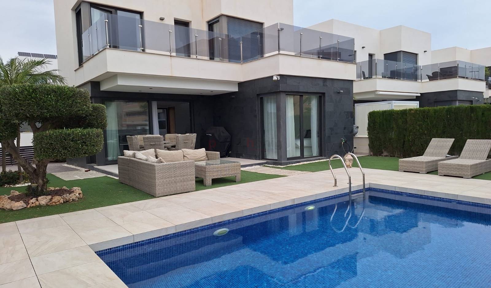 Resales - Villa - Guardamar del Segura - El Raso, Guardamar